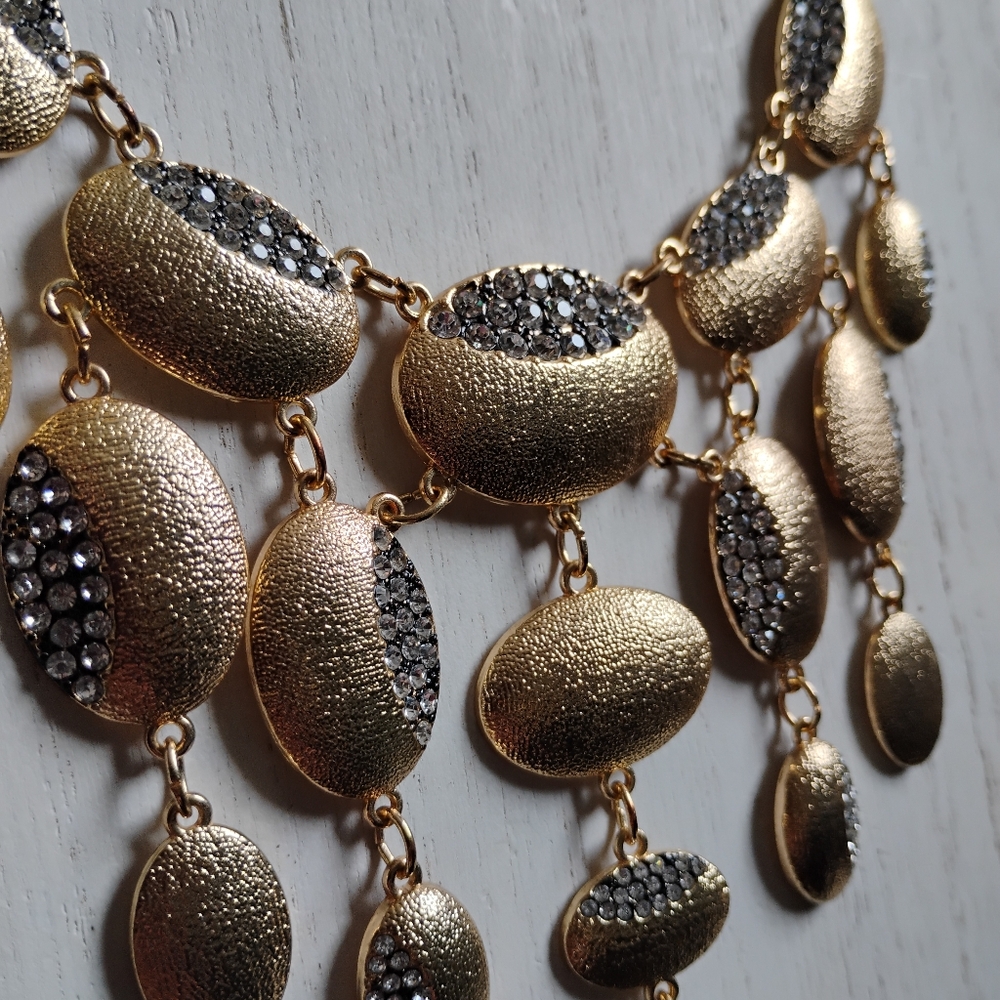 Beautiful Textured Gold And Rhinestone Statement Necklace - Picture 3 of 5